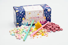Ladda upp bild till gallerivisning, Unicorn Hot Chocolate Kit för två
